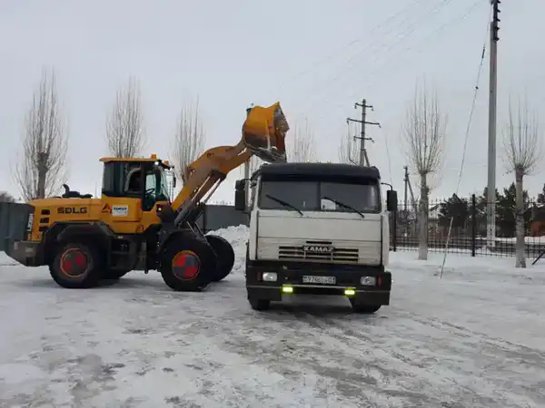 В Астане в снегоуборочных работах задействовано около 1,7 тысячи единиц спецтехники (3)