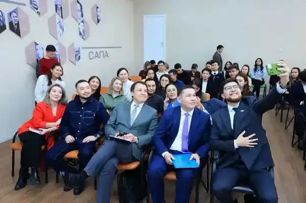 Эксперты и лидеры молодёжи Карагандинской области выразили поддержку принятию новой Конституции (10)