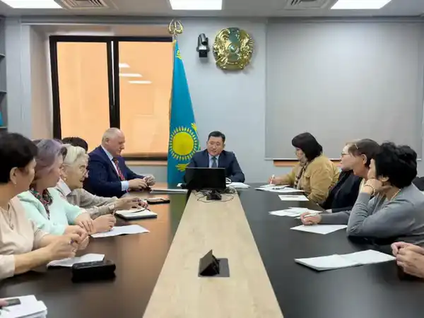 В Астане ветераны образования обсудили новую конституционную реформу (2)