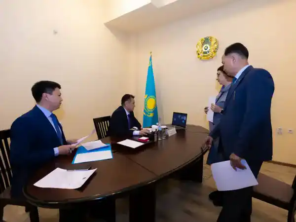 Аким ВКО провёл личный приём граждан (6)