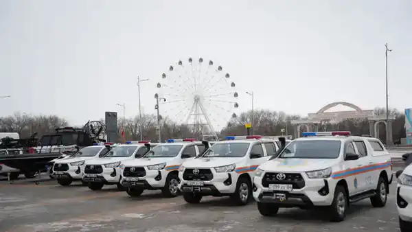 Глава МЧС вручил спасателям Актюбинской области ключи от новой техники (4)