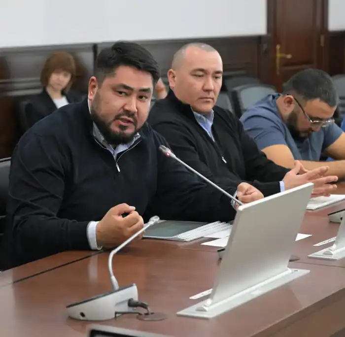 Аким области провел встречу с сельхозтоваропроизводителями региона, на которой обсудили подготовку и проведение весенне-полевых работ текущего сезона (8)