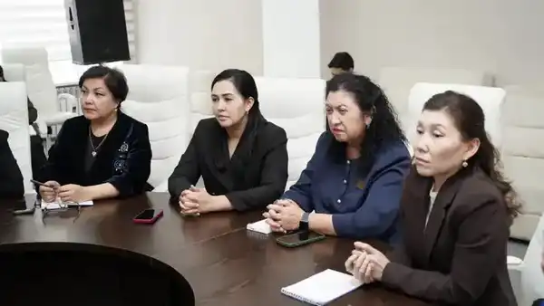 В ОБЛАСТИ АБАЙ СОСТОЯЛСЯ ДИАЛОГ ШАЛКАРА БАЙБЕКОВА С ДИРЕКТОРАМИ КОЛЛЕДЖЕЙ ПО ПРОЕКТУ КОНСТИТУЦИИ (2)