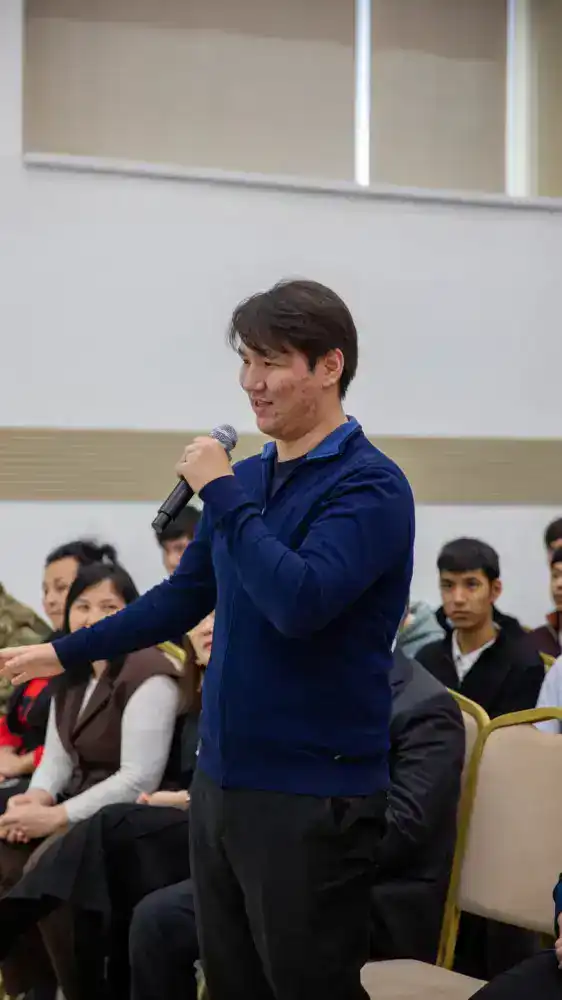 В рамках Всемирного дня выборов состоялась встреча депутатов маслихотв с молодежью (3)