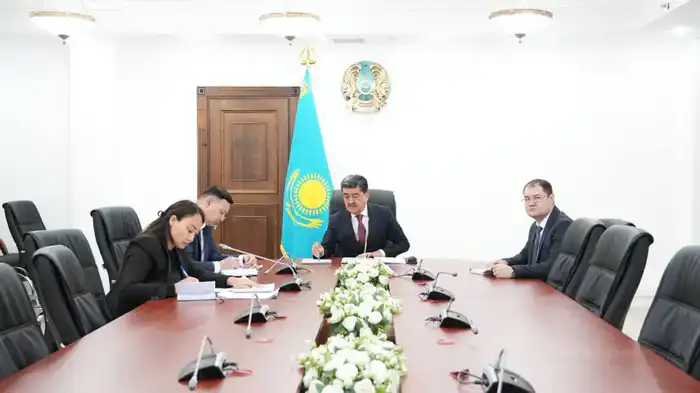 Министерство экологии и природных ресурсов РК обсудило меры по улучшению качества атмосферного воздуха с акиматами и территориальными департаментами (5)