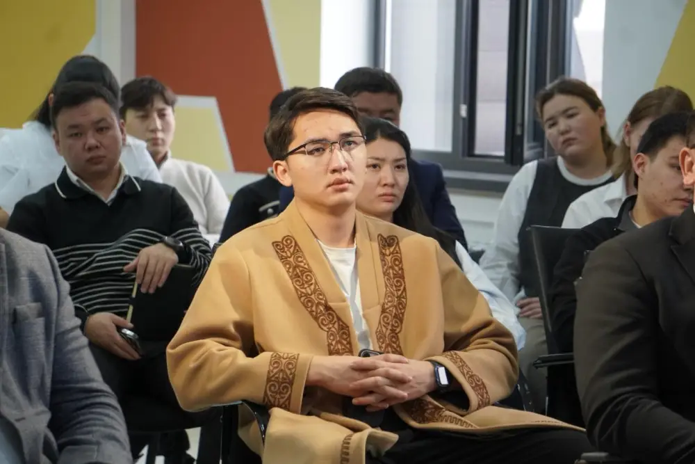 В Алматинской области состоялся диалог с молодёжью о новой Конституции (3)