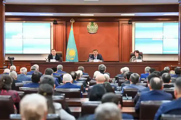 Представлен новый ректор Университета имени Коркыт ата (5)