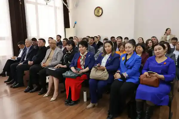 Ербол Карашукеев провёл встречу с председателем президиума «Атамекен» и предпринимателями (3)