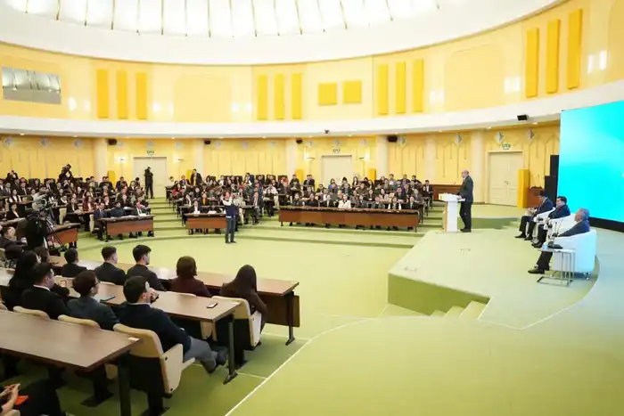 Новая Конституция – ориентир в будущее (5)