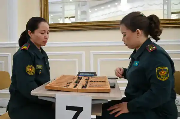 В Министерстве обороны определили сильнейших шахматистов и мастеров игры в тоғызқұмалақ (4)