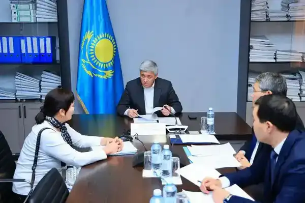 Ермаганбет Булекпаев провёл приём по личным вопросам (2)