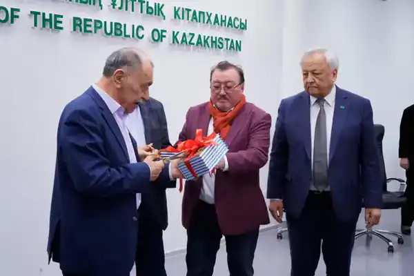 Литературно-познавательный вечер к 75-летию Алибека Аскарова прошел в Национальной библиотеке РК (2)