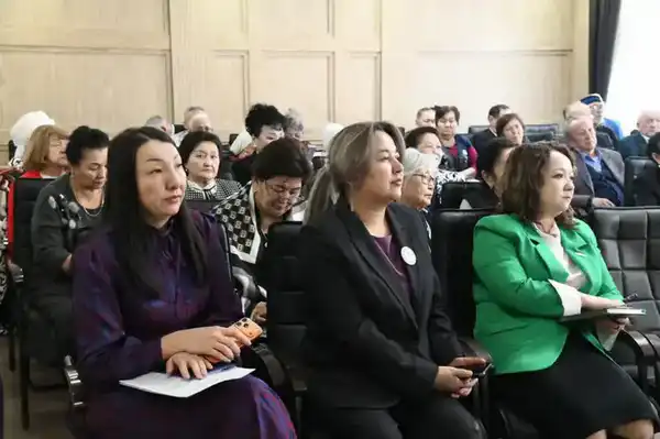 В Совете ветеранов столичного района Алматы отчитались о работе за пять лет (9)