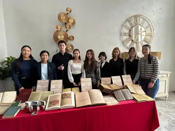 В столице представили редкие рукописи VIII–XIX веков (3)