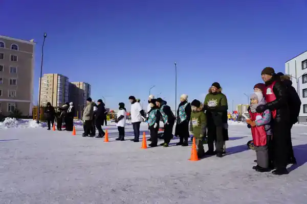 «Зимние веселые старты»: в Астане прошла семейная эстафета «Папа, мама и я» (5)