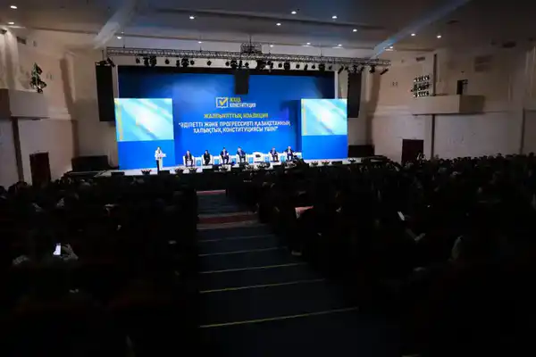 Общественность Актюбинской области поддерживает проект Новой Конституции (6)