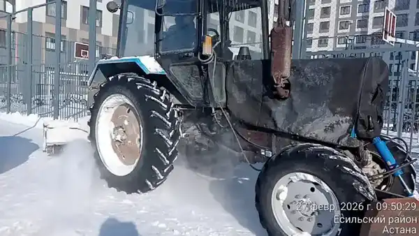 Более 1,5 тысячи единиц техники вывели на снегоуборочные работы в Астане (8)