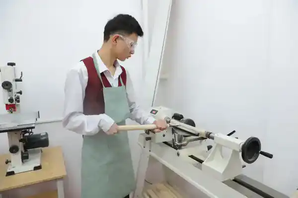 Рабочая поездка в Таласский район: пищевая промышленность, транспорт, соцобъекты (2)