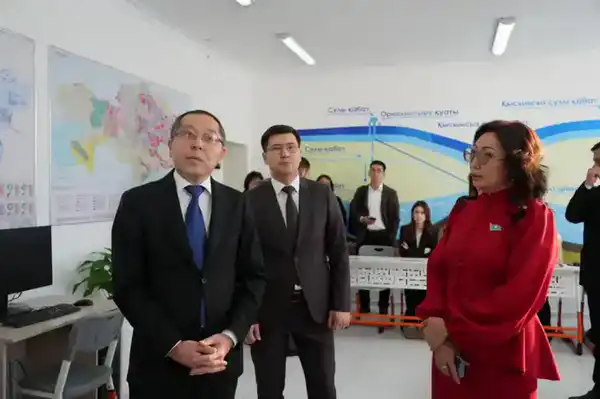 «Экономь воду — спаси будущее!»: в Астане прошел экочас для студентов колледжей (5)