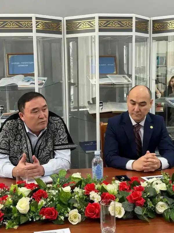 В Астане сотрудники архива и специалисты в области права обсудили правовые основы института брака (2)