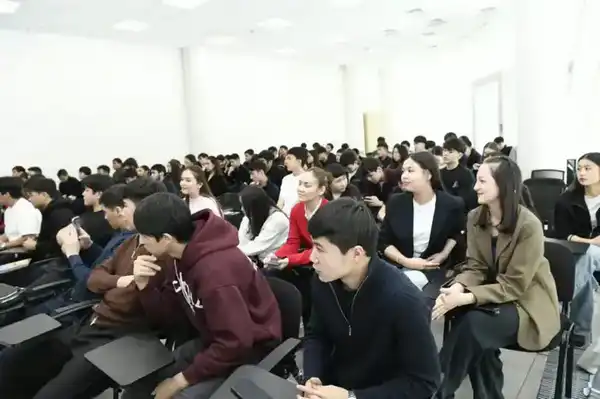 «Закон и порядок»: в Астане студентам разъяснили способы защиты от мошенников (2)