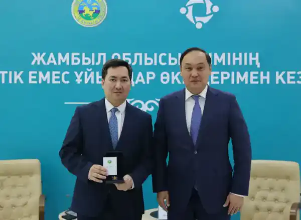 Ербол Карашукеев встретился с представителями НПО (10)