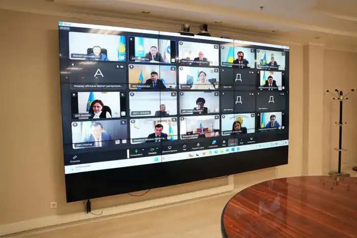 Под председательством Министра юстиции РК Ерлана Сарсембаева состоялось аппаратное совещание по обсуждению Конституционной реформы (2)