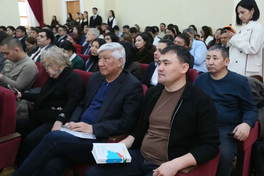 В Алматы состоялась презентация новой монографии «Орталық Азия мұраты» (3)