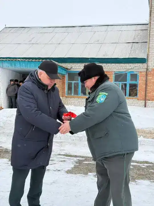 Противопожарная техника передана в Катон-Карагайский государственный национальный природный парк (2)