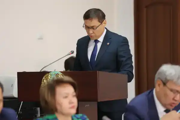 Ербол Карашукеев провёл встречу с председателем президиума «Атамекен» и предпринимателями (8)