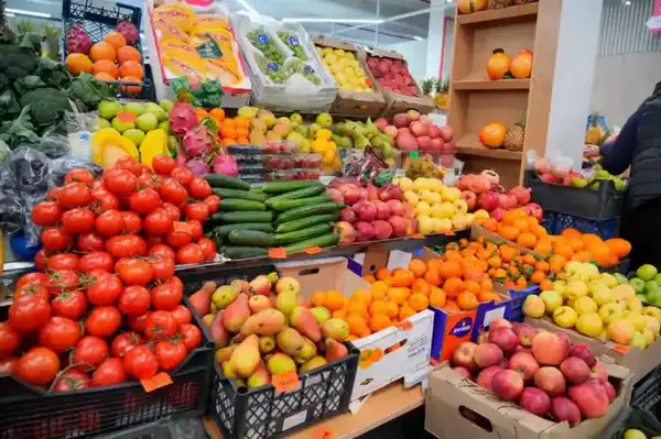 Выгодные цены и качественная продукция: очередная сельхозярмарка проходит в Астане (6)