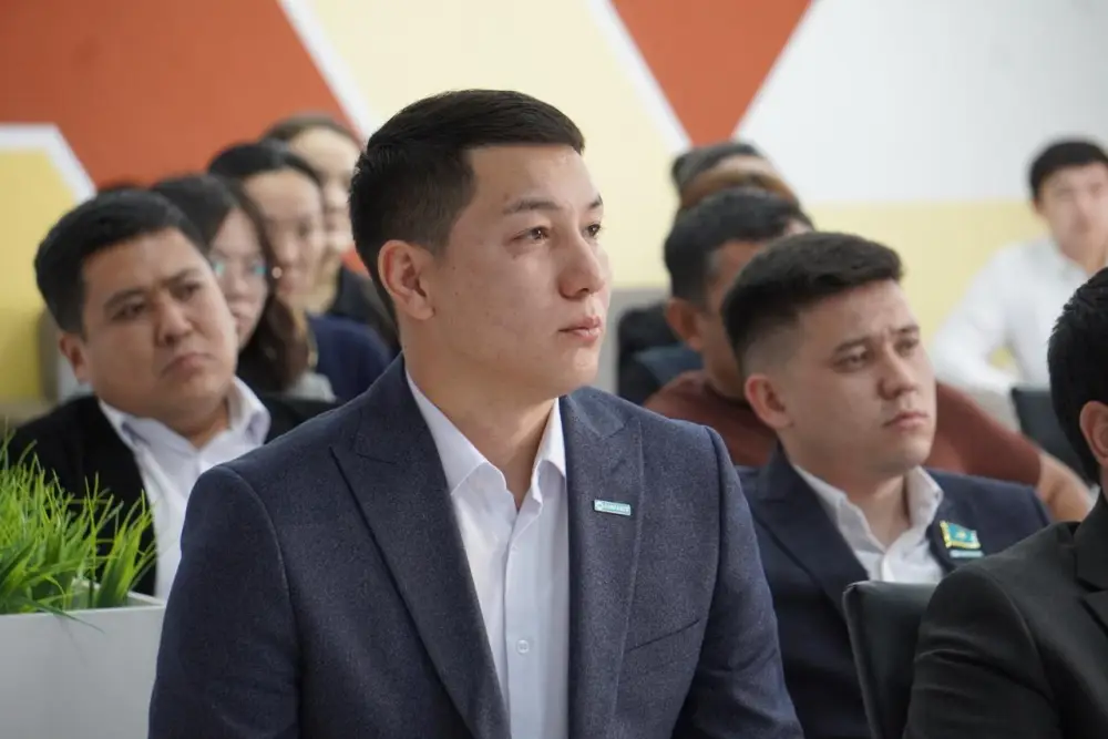 В Алматинской области состоялся диалог с молодёжью о новой Конституции (6)