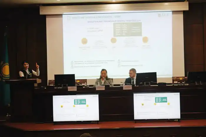 В национальном правозащитном центре обсудили вопросы соблюдения социальных гарантий госслужащих (5)