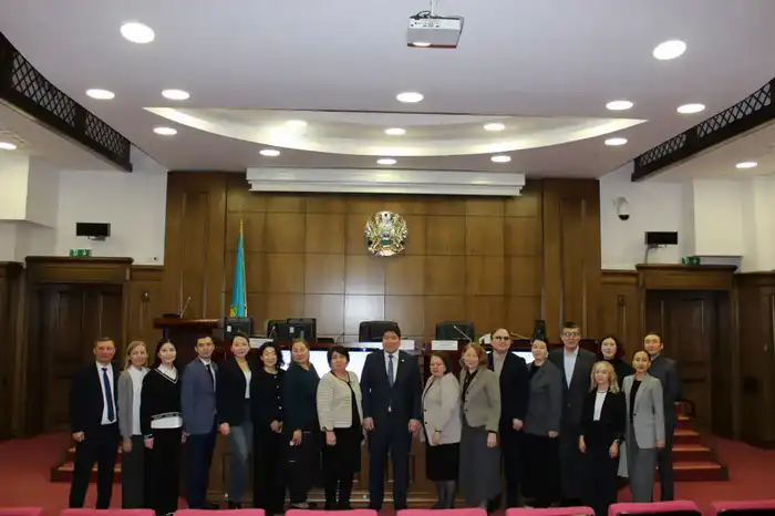 Докторанты АГУ при Президенте РК познакомились с возможностями официальной статистики (2)