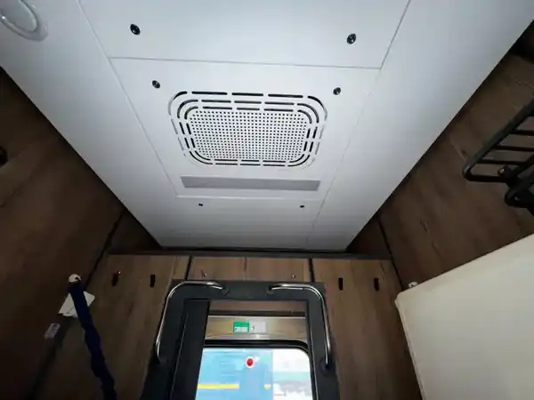 На линии «Астана – Семей» введён в эксплуатацию новый пассажирский вагон (9)