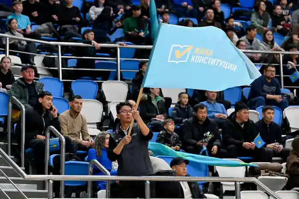 В Семее прошла акция в поддержку проекта новой Конституции (4)