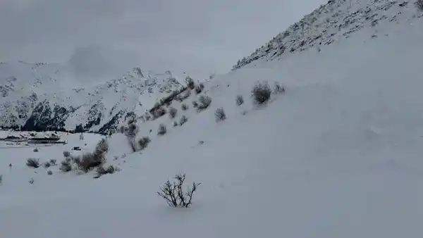 МЧС Казахстана предупреждает о лавинной опасности в горах (3)