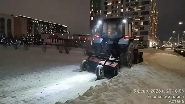 Гололед и обильные осадки в Астане: спасатели обратились с предупреждением к горожанам (7)