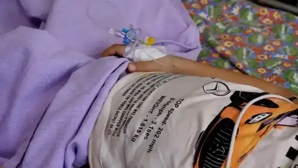 Дети продолжают поступать в столичные больницы с корью: врачи обратились к родителям (6)