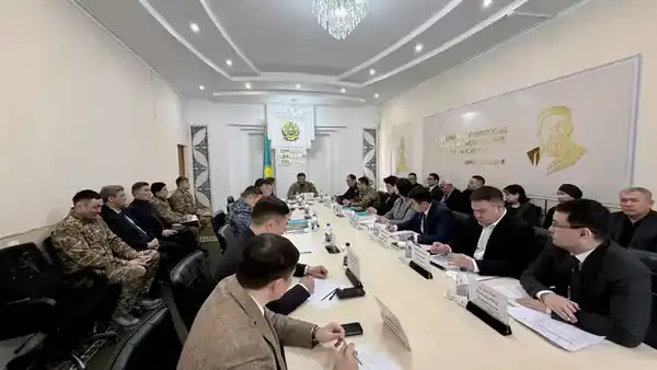 Глава МЧС посетил пострадавших и поручил обеспечить всестороннюю помощь (2)