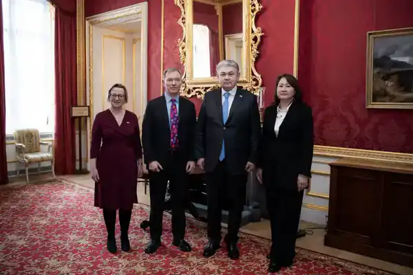 Казахстан и Великобритания углубляют экономическое сотрудничество в приоритетных секторах (3)