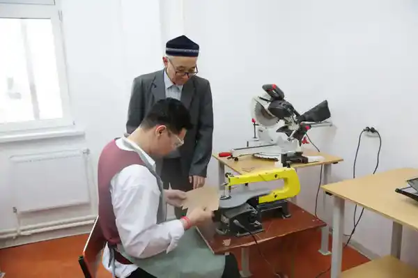 Рабочая поездка в Таласский район: пищевая промышленность, транспорт, соцобъекты (3)