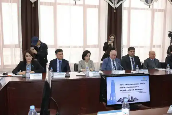 Ербол Карашукеев провёл встречу с председателем президиума «Атамекен» и предпринимателями (5)