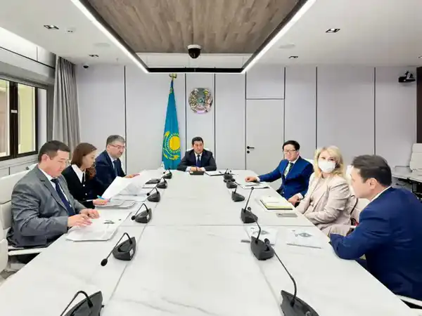 Айдарбек Сапаров провел личный прием граждан (4)