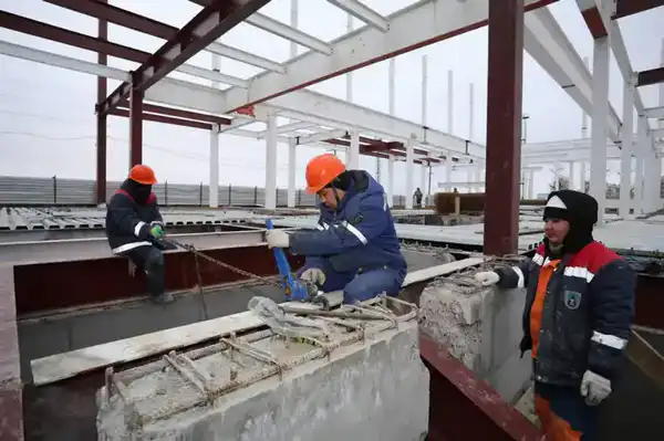 Нурдаулет Килыбай ознакомился с ходом строительства вокзала в Мунайлинском районе (6)