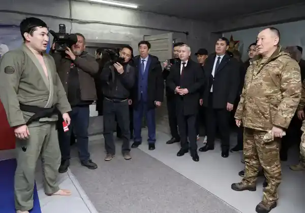 Министр обороны презентовал депутатам Парламента проект Sarbaz+ в Алматы (5)