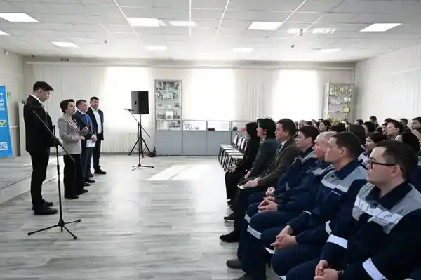 Работники ТЭЦ в Актобе поддержали новую Конституцию (2)