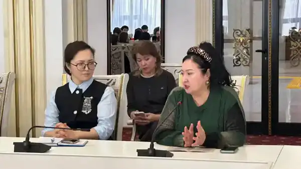 В Национальной академической библиотеке РК обсудили проект новой Конституции (3)