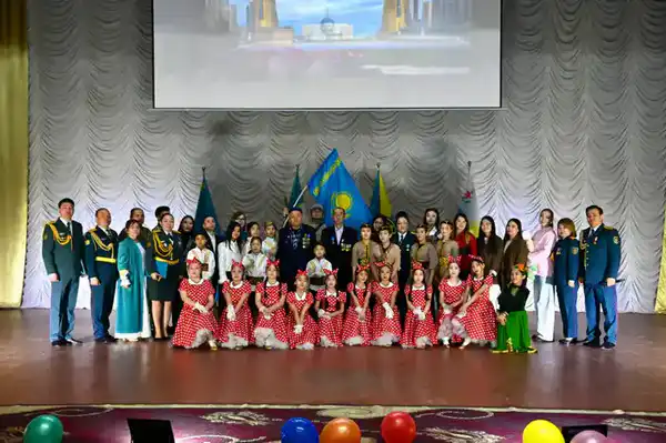 В Астане состоялся отчетный концерт студии «Жас сарбаз» имени Нургисы Тлендиева (10)