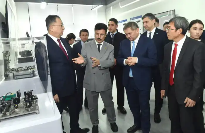 В КазНУ открылся Казахстанско-Сингапурский центр квантовых технологий (10)